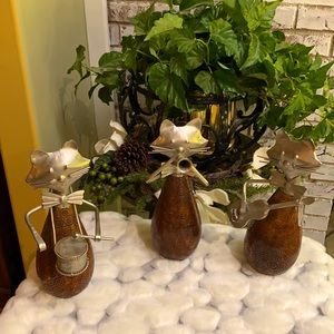 Vintage 3 cats playing musical instruments.